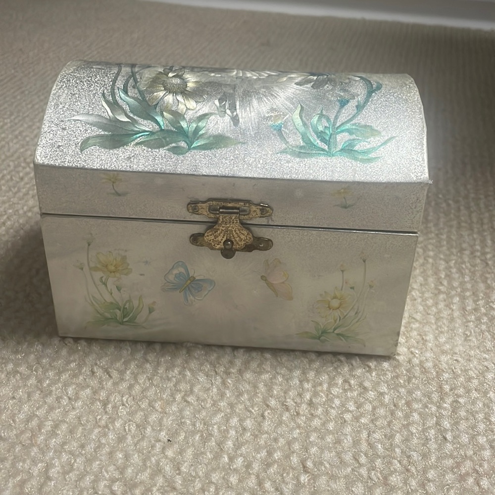 Kids jewelry box